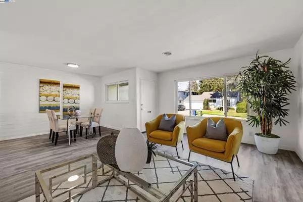 Castro Valley, CA 94546,19077 Gliddon St