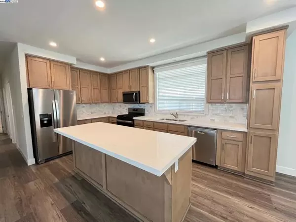 Hayward, CA 94544,1587 Delemos Ave