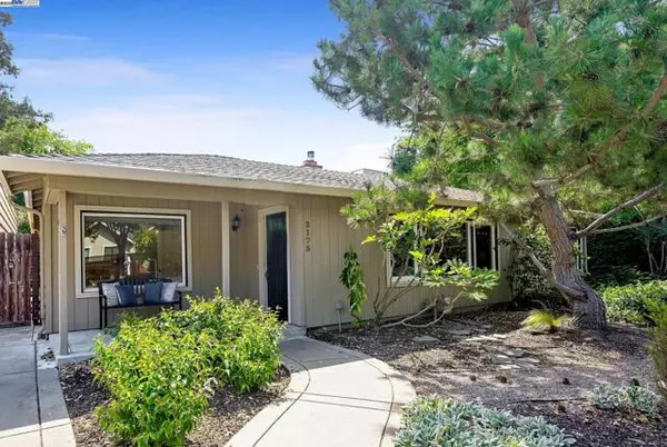 2175 Whyte Park Ave, Walnut Creek, CA 94595