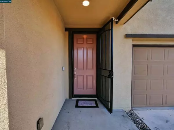 Vacaville, CA 95687,161 Scarlet St.