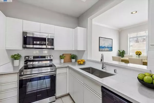 Dublin, CA 94568,7054 Dublin Meadows St
