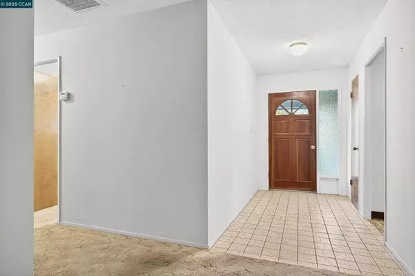 CA 94574,969 Valley View St