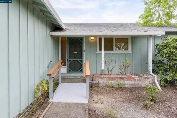 CA 94574,969 Valley View St
