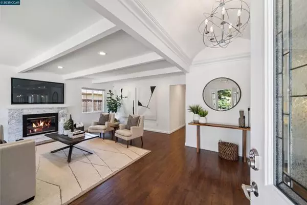 Walnut Creek, CA 94595,1519 Sunny Ct