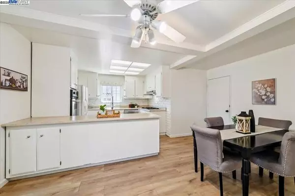 Fremont, CA 94536,35210 Santiago St
