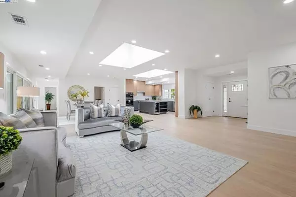 Fremont, CA 94539,41511 Chadbourne Dr