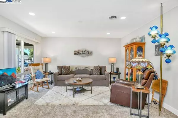 San Lorenzo, CA 94580,1311 Via Manzanas