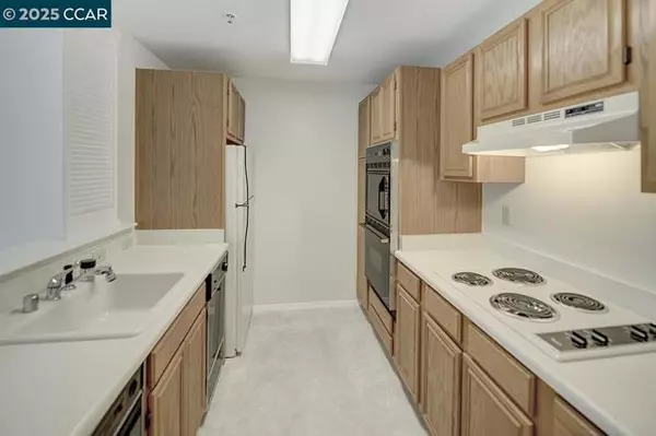 1840 Tice Creek, Walnut Creek, CA 94595