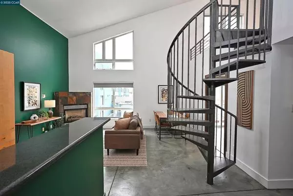 Oakland, CA 94607,675 8Th Street