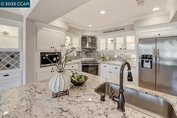 Walnut Creek, CA 94595,2501 Pine Knoll Dr