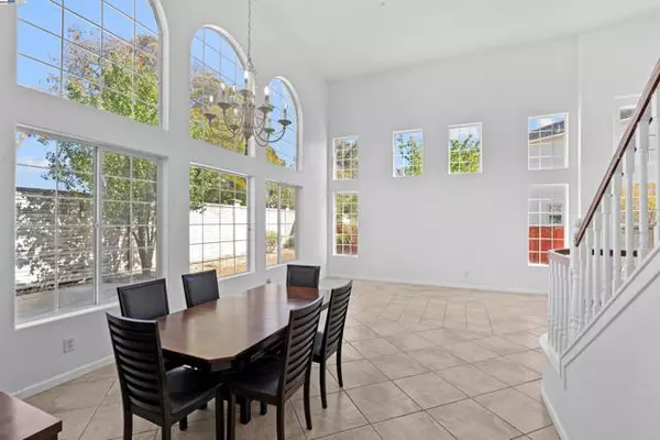 Union City, CA 94587,32459 Pacific Grove Way