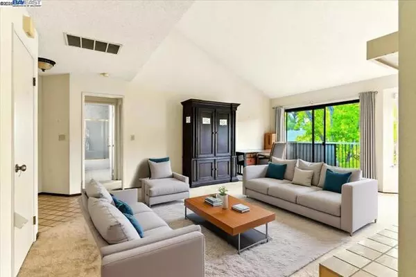 Hayward, CA 94542,2437 Sebastopol Ln
