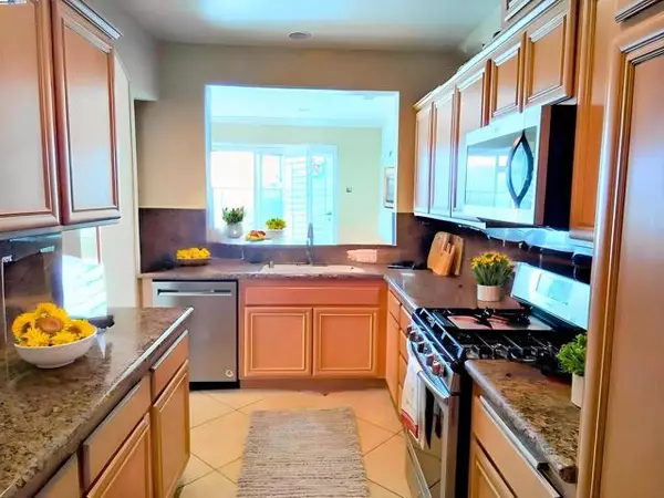 CA 91355,24350 Lorenzo Ln