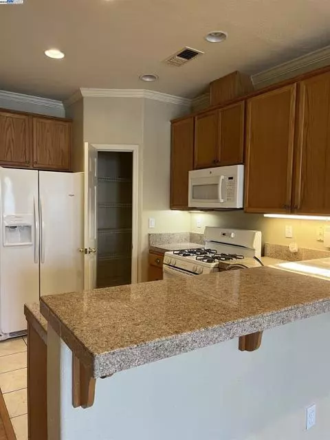 Hayward, CA 94541,752 City Walk Pl