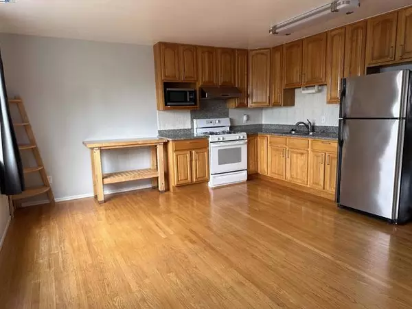 CA 94132,125 Sargent Street