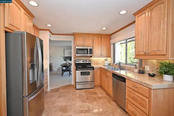 1805 Ptarmigan Dr, Walnut Creek, CA 94595