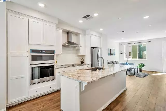 San Jose, CA 95133,571 Apricot Way