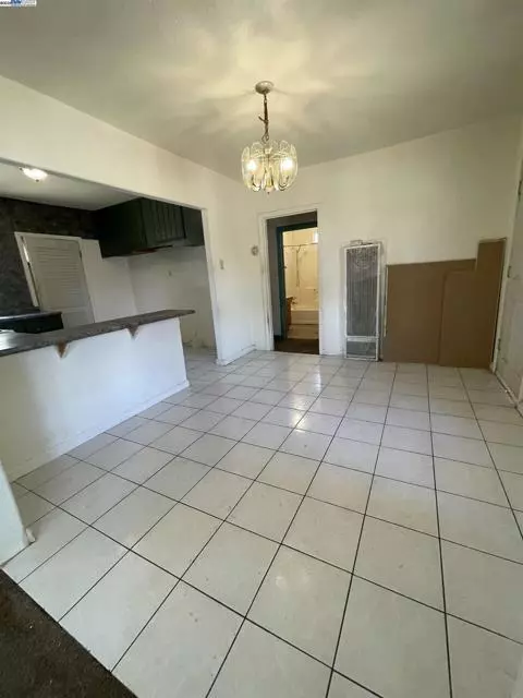 Sacramento, CA 95824,2750 33rd Ave
