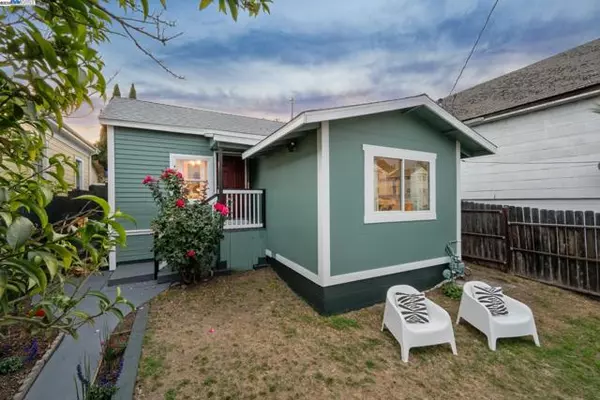 Oakland, CA 94601,2449 26TH AVENUE