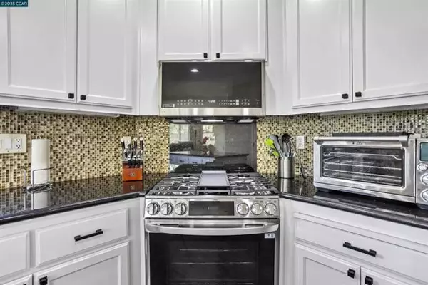 Hercules, CA 94547,1186 Waverly Cir
