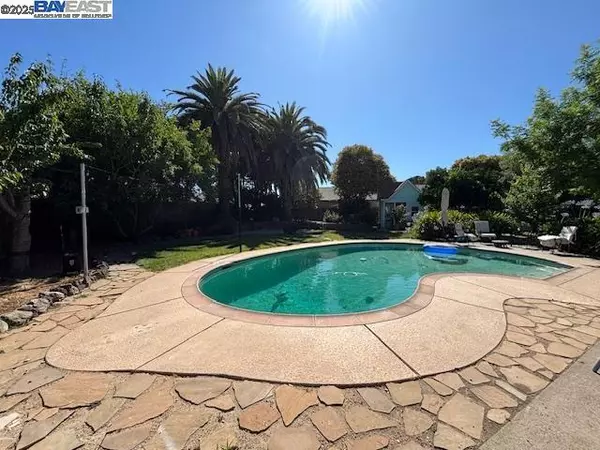 Elk Grove, CA 95624,9648 La Nuez Dr