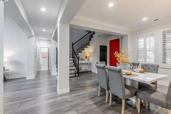 Hayward, CA 94544,332 Arrowhead Way