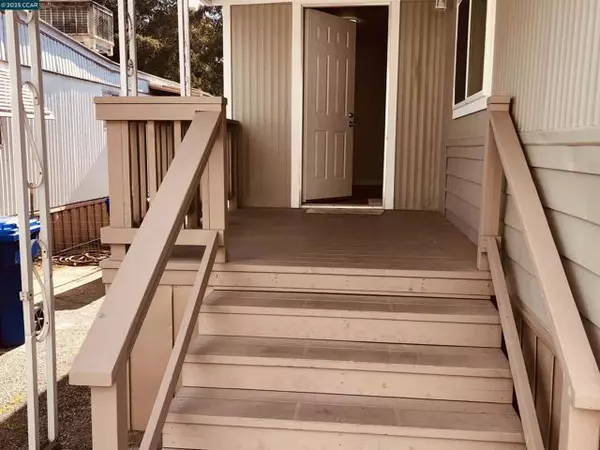 El Sobrante, CA 94803,4556 Appian Way