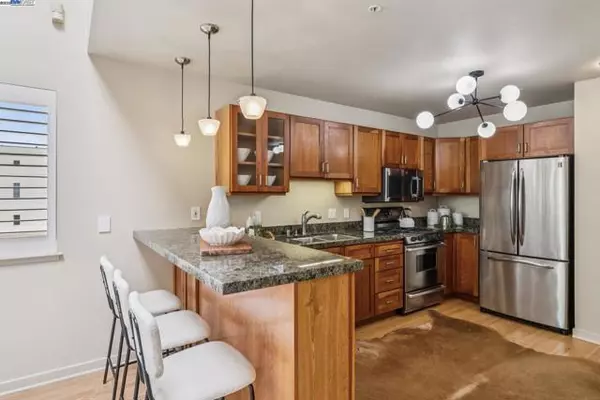 San Francisco, CA 94107,950 Harrison