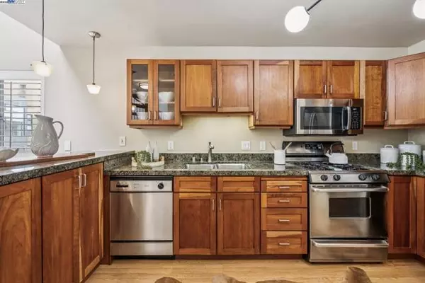 San Francisco, CA 94107,950 Harrison