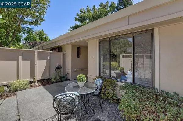 Walnut Creek, CA 94595,1152 Fairlawn Ct