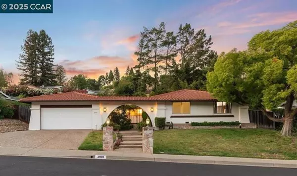 3900 Campolindo Dr, Moraga, CA 94556