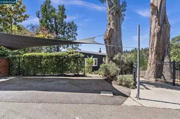 Oakland, CA 94611,5915 ALHAMBRA AVE