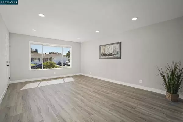 Antioch, CA 94509,2928 El Monte Way