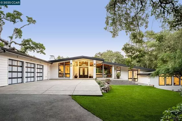 Orinda, CA 94563,8 Oak Arbor Rd