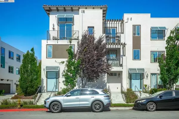 3077 Valley Of Hearts Del Pl, San Jose, CA