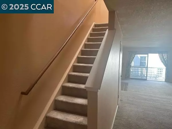 Walnut Creek, CA 94597,2723 Oak Rd