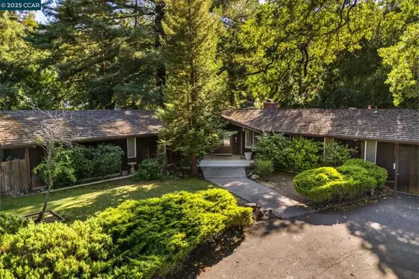 Alamo, CA 94507,200 Lark Ln