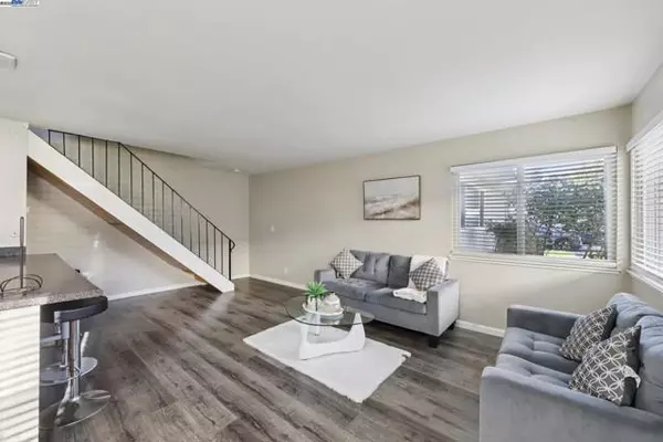 Union City, CA 94587,34717 Alvarado Niles Rd