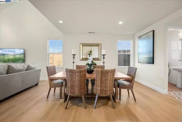Union City, CA 94587,5375 Singh Circle