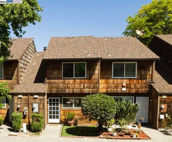 1482 Parkway Drive, Rohnert Park, CA 94928