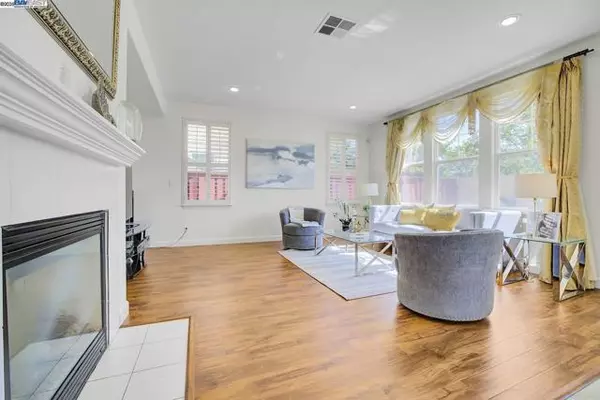 San Ramon, CA 94582,200 ARDEN CT