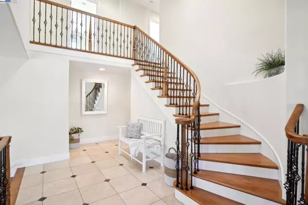 Clayton, CA 94517,367 Mt Washington Way