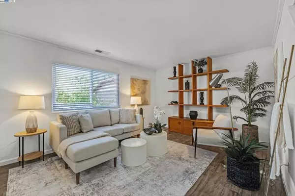 543 Tawny Dr, Pleasanton, CA 94566