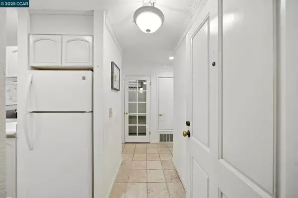 Walnut Creek, CA 94597,3183 Wayside Plz