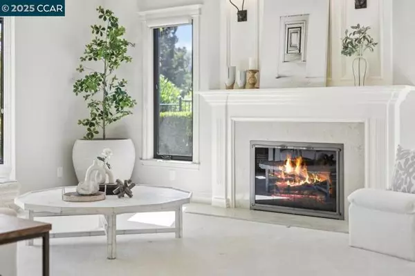 29 Brandt Dr, Moraga, CA 94556