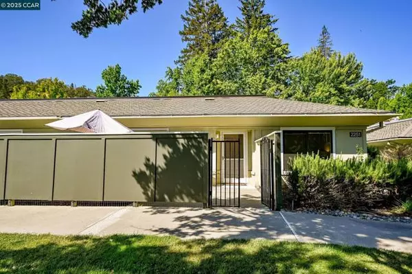 2251 Tice Creek Dr, Walnut Creek, CA 94595