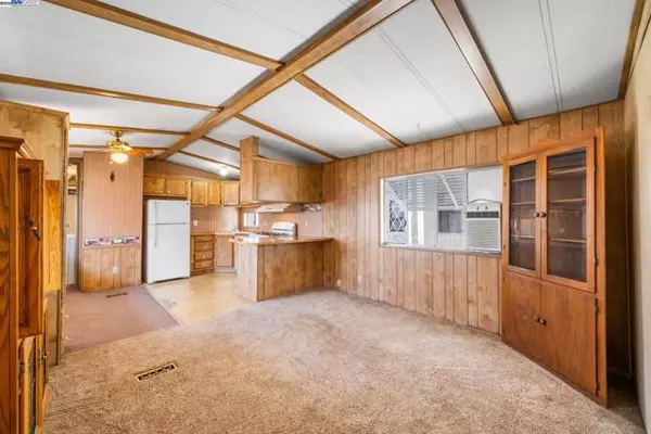 Castro Valley, CA 94546,3998 Castro Valley Blvd