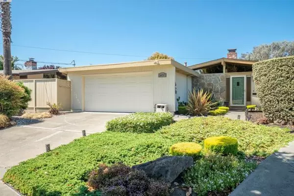 Hayward, CA 94545,24757 Pear St