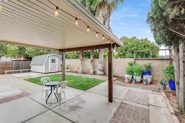 Antelope, CA 95843,7600 Antelope Hills Dr