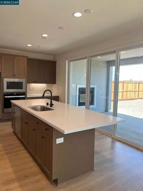 Lathrop, CA 95330,17024 Aldergrove Court